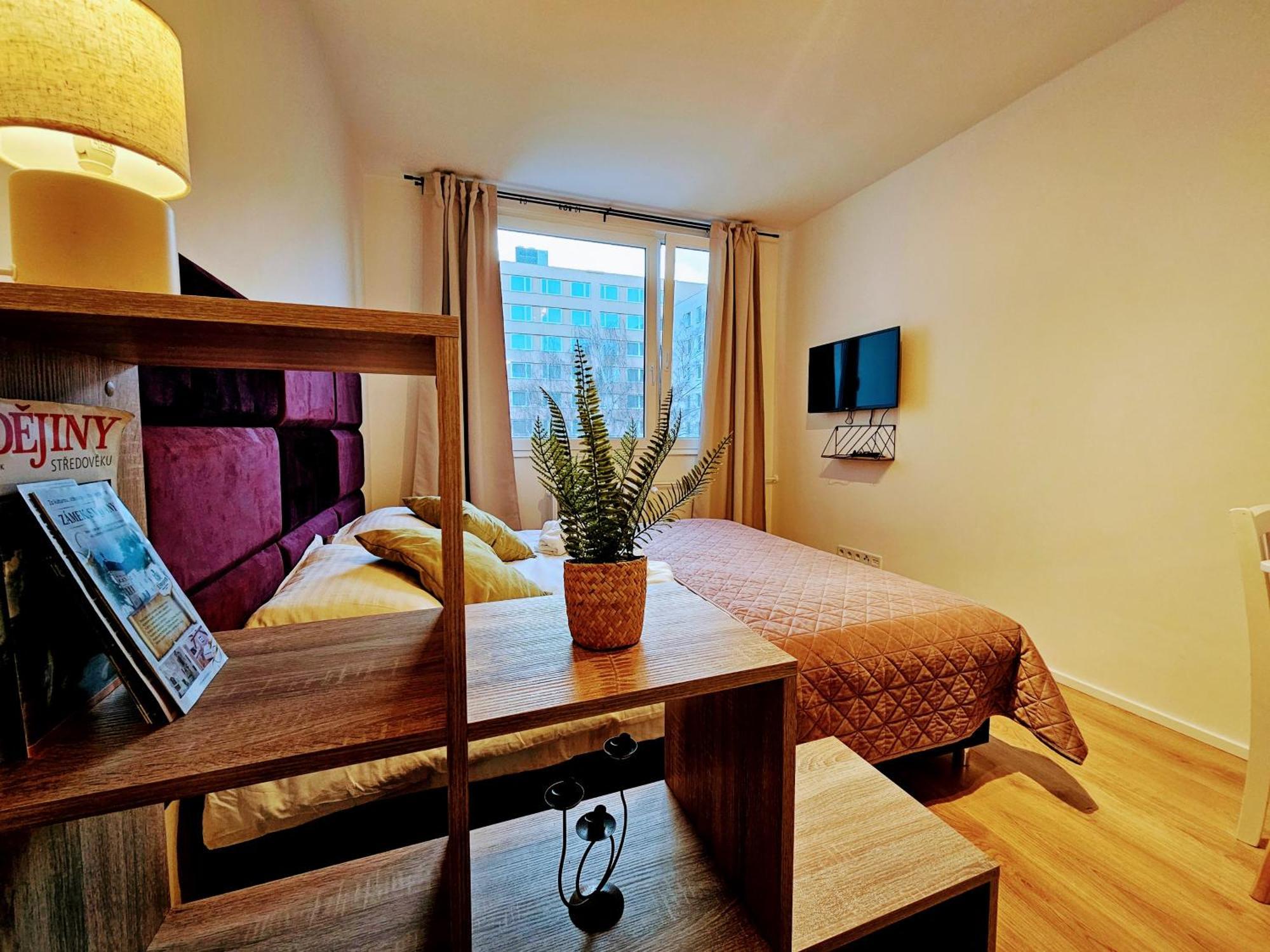 Appartamento Live-inn 2 Bdr Family For 1-8 Guests, 20 Mins To Center, Lift, Gym, Reception, Parking, Roof Terrace, Game & Party