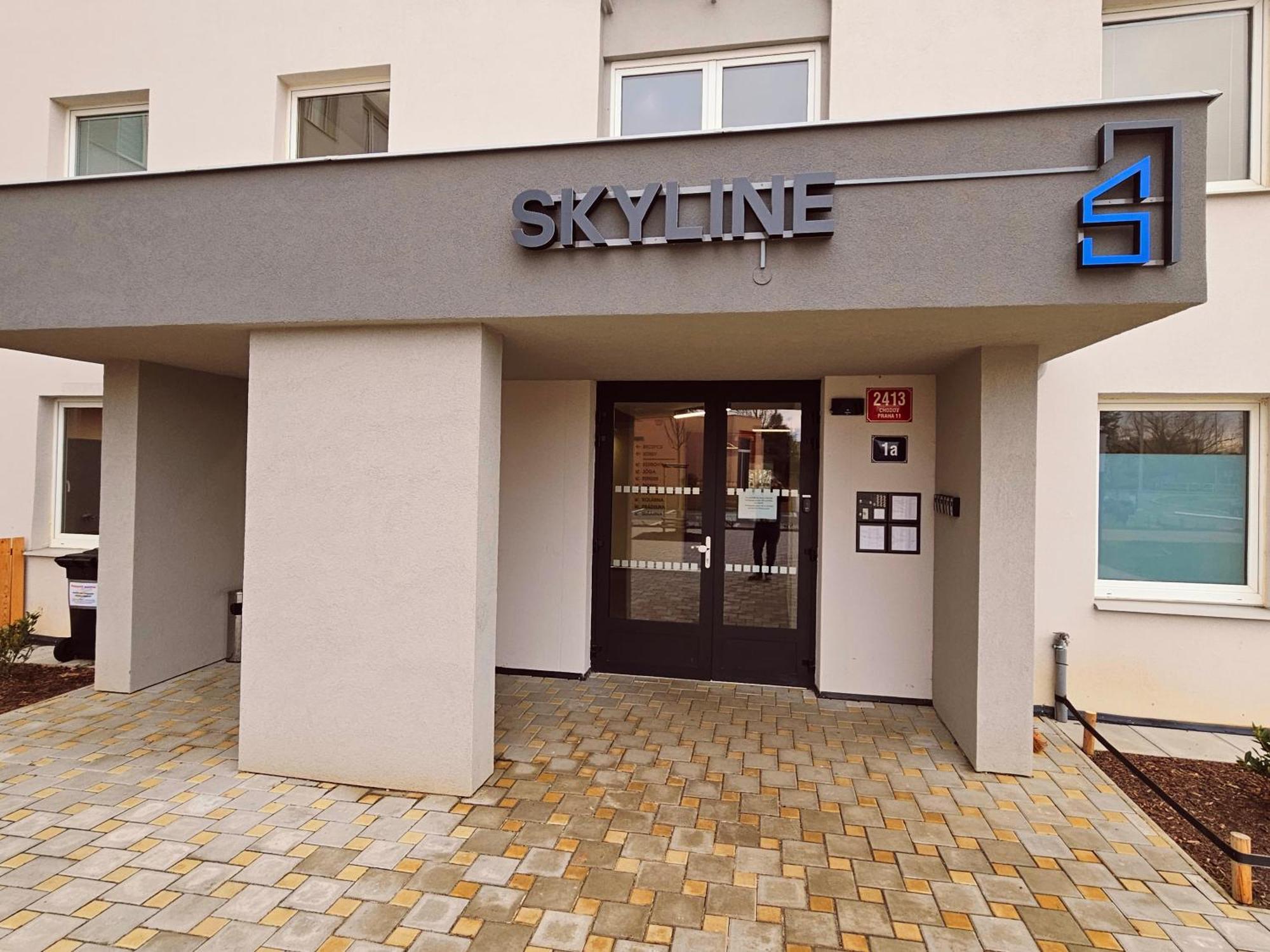 Live-inn 2 Bdr Family For 1-8 Guests, 20 Mins To Center, Lift, Gym, Reception, Parking, Roof Terrace, Game & Party Appartamento Praga