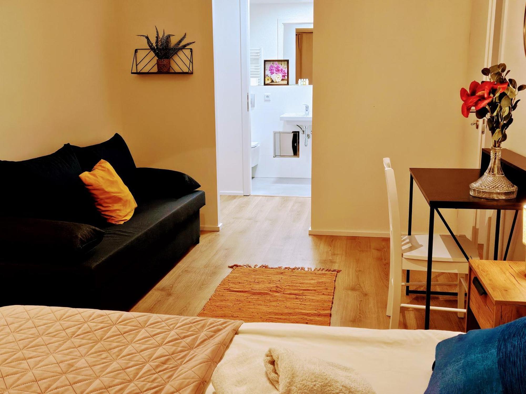 Live-inn 2 Bdr Family For 1-8 Guests, 20 Mins To Center, Lift, Gym, Reception, Parking, Roof Terrace, Game & Party Appartamento