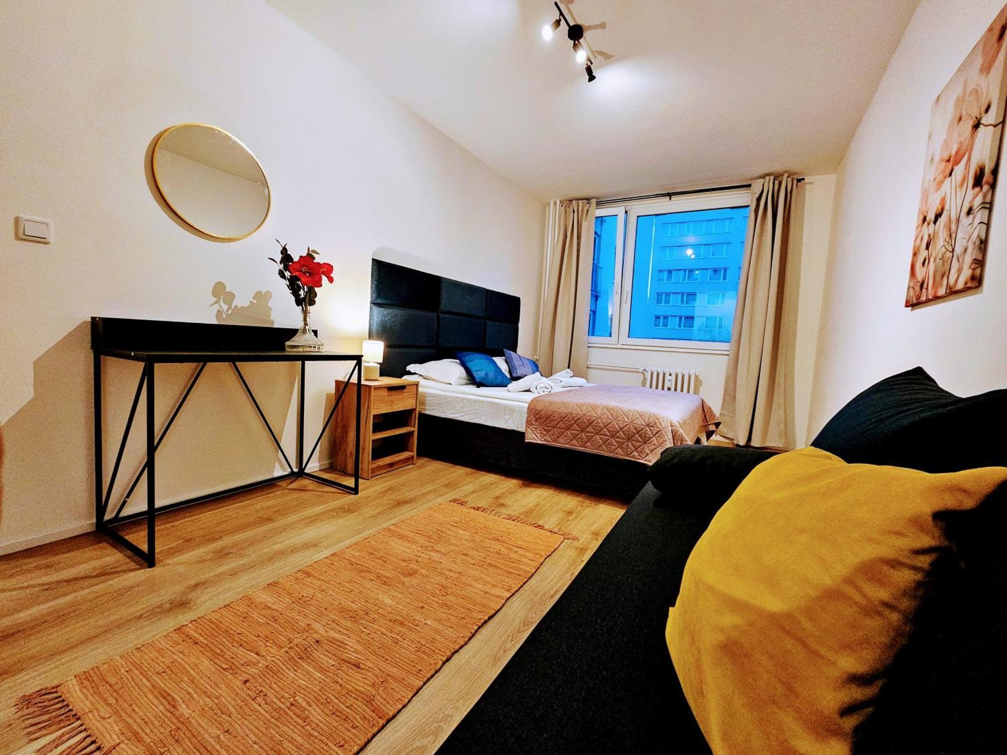 Appartamento Live-inn 2 Bdr Family For 1-8 Guests, 20 Mins To Center, Lift, Gym, Reception, Parking, Roof Terrace, Game & Party *