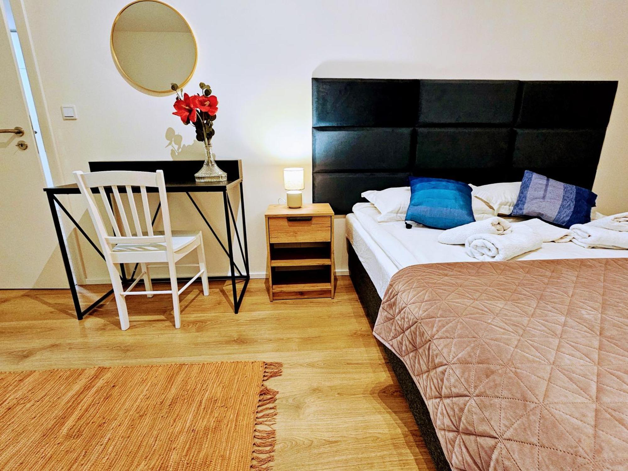 Appartamento Live-inn 2 Bdr Family For 1-8 Guests, 20 Mins To Center, Lift, Gym, Reception, Parking, Roof Terrace, Game & Party