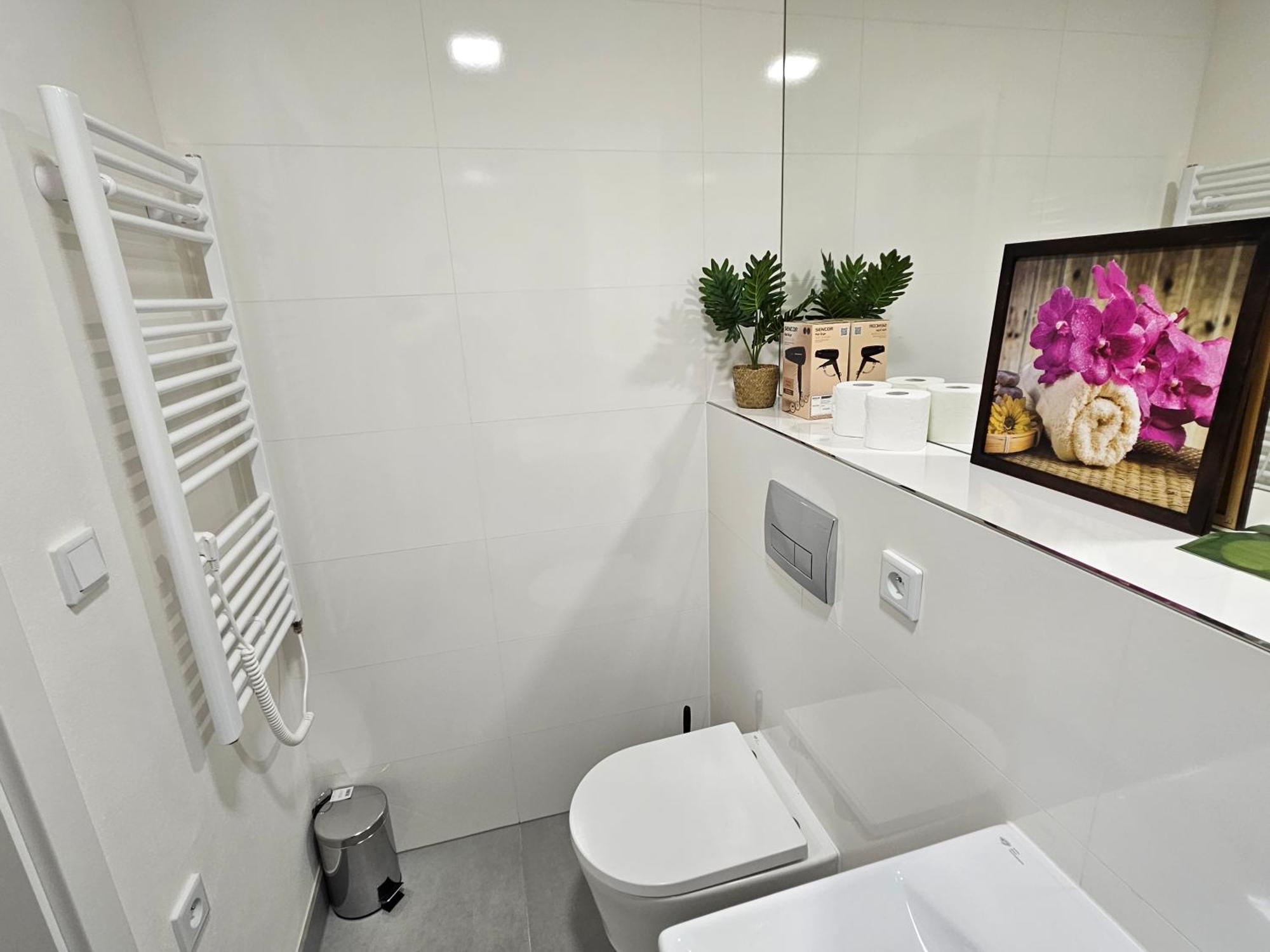 Live-inn 2 Bdr Family For 1-8 Guests, 20 Mins To Center, Lift, Gym, Reception, Parking, Roof Terrace, Game & Party Appartamento *